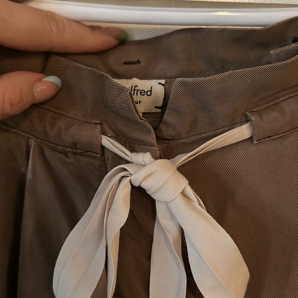 WILFRED | Aritzia Allant Lyocell Silky Trousers Paper Bag Waist & Draw String - Picture 9 of 13